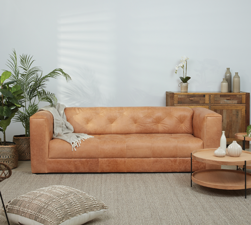 Leather vs. Fabric – The Perfect Sofa