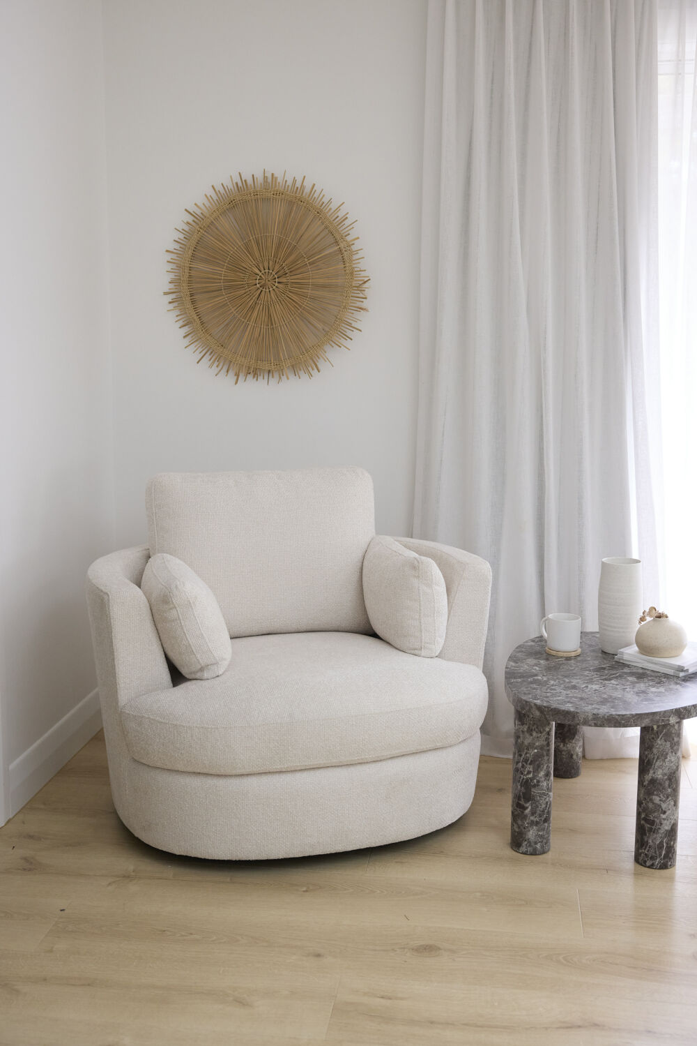 Cuddle Swivel Chair 