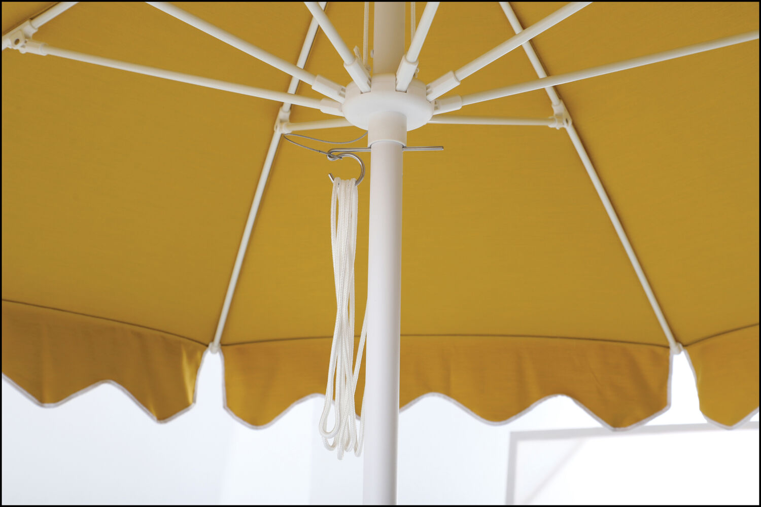 Zest 2.7m Round Outdoor Sun Umbrella - Mustard Yellow