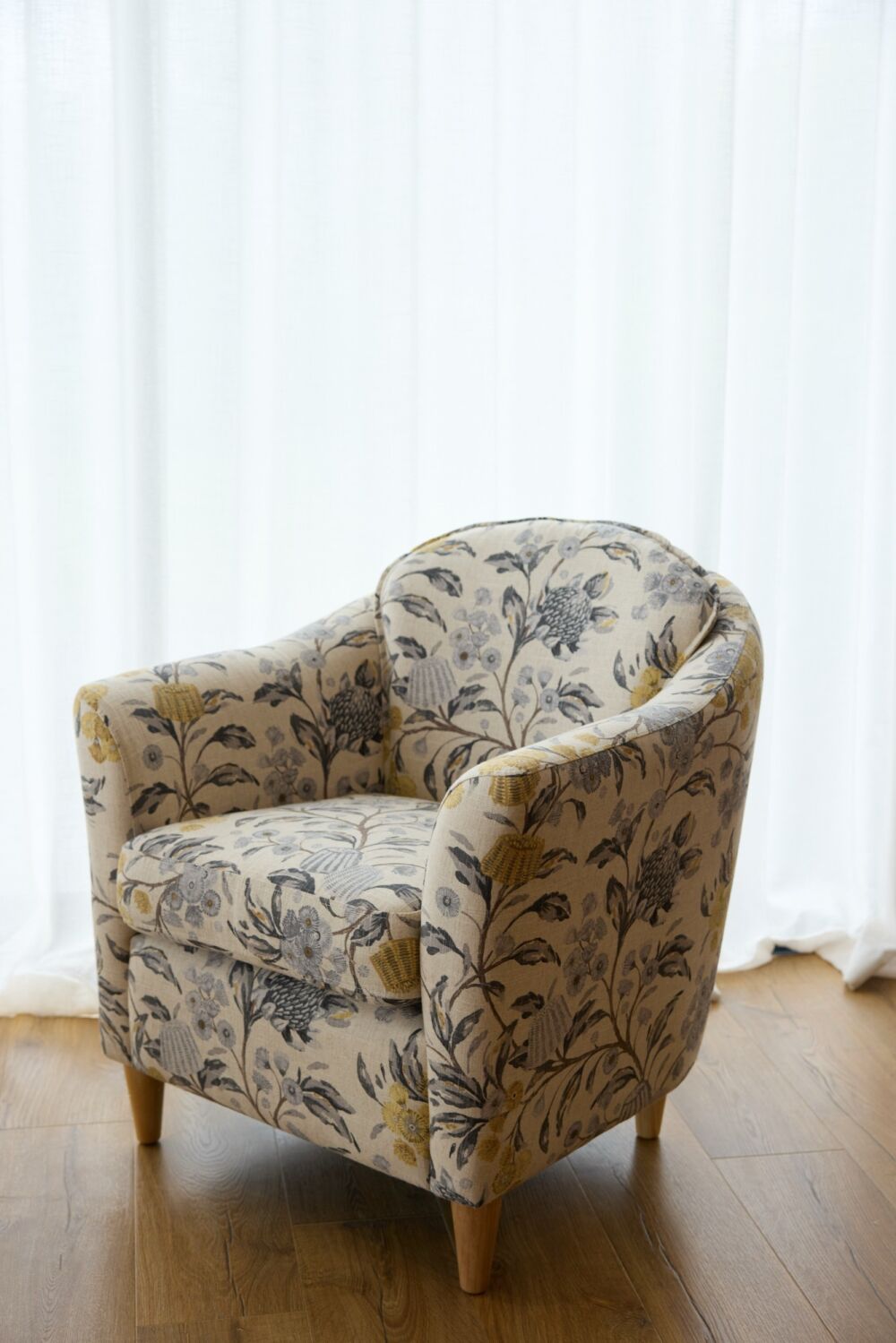 Vincent Armchair / Occasional Chair