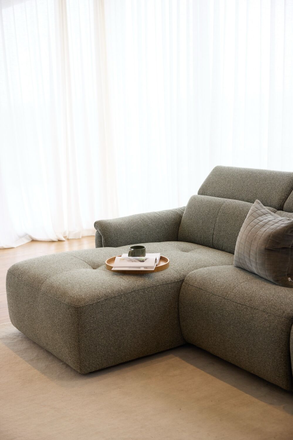 Leonardo 3 Seater W/ RHF Chaise 