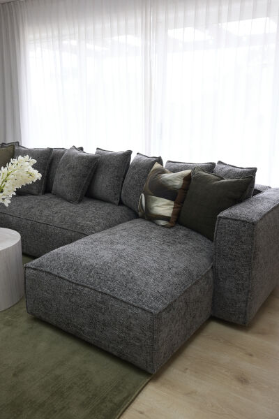 Linden Chaise Lounge Suite