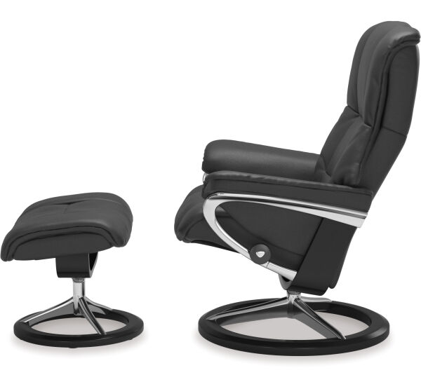 Stressless® Mayfair Medium Leather Recliner - Signature Base