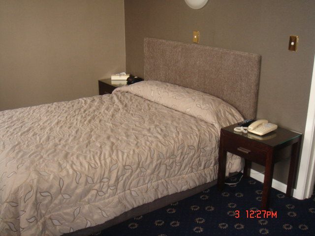 HOTEL-9-08-009.jpg